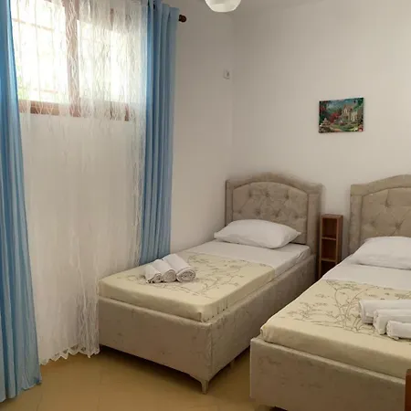 Da Giulia Vlorë